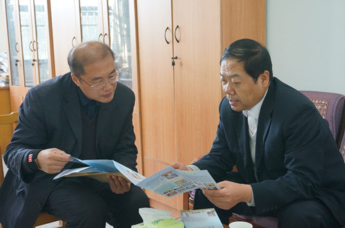 宋西德书记会见东南大学计算机百家乐规则
副书记裴锋